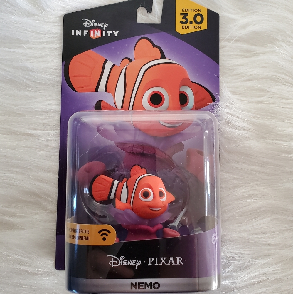 2Pcs- Disney Finding Nemo Dory Plush and Disney Infinity Play Character Nemo - Picture 9 of 9